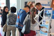 Messe zur Markteinführung der KidCadCrowns